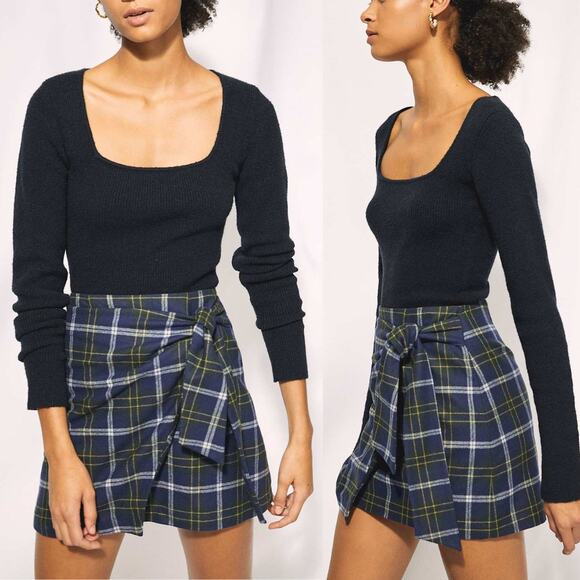 WILFRED Aritzia Wool Wrap Front Mini Skirt Sz 2 Blue Plaid - Picture 1 of 7